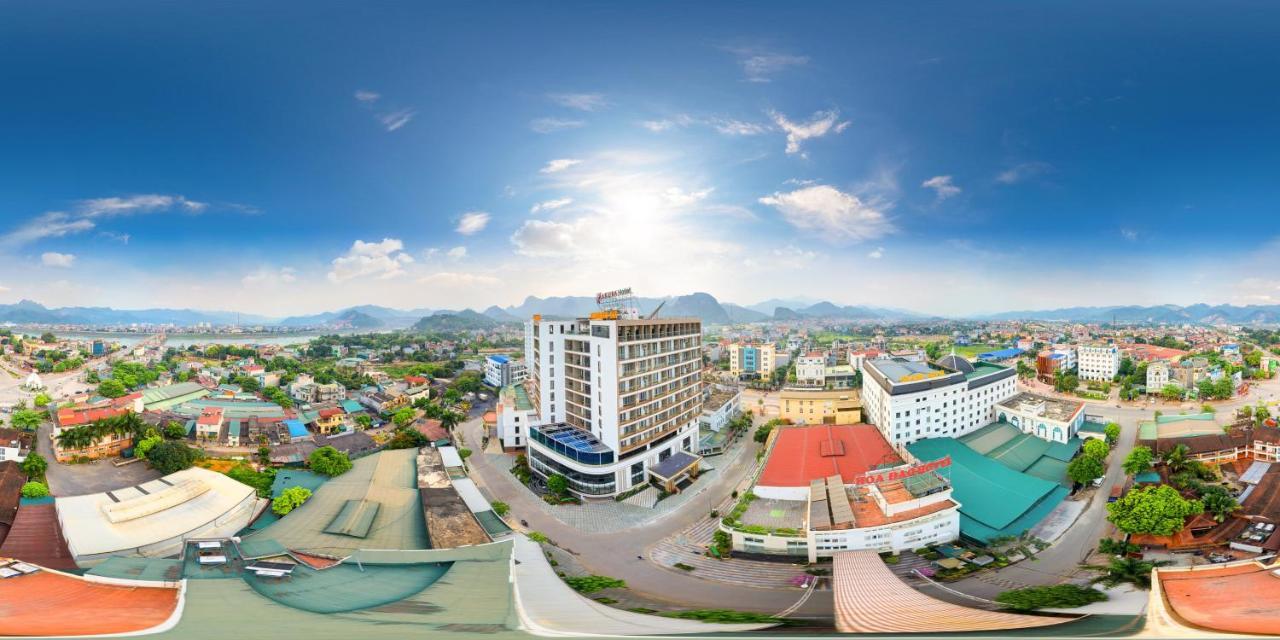 Hoa Dao Hotel Hoa Binh Exterior photo
